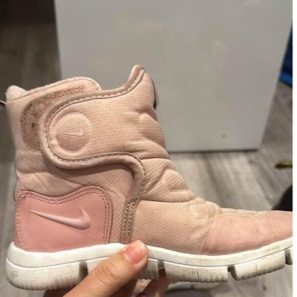 Nike kids pink winter fleeced boots size 11.5 - Picture 2 of 5